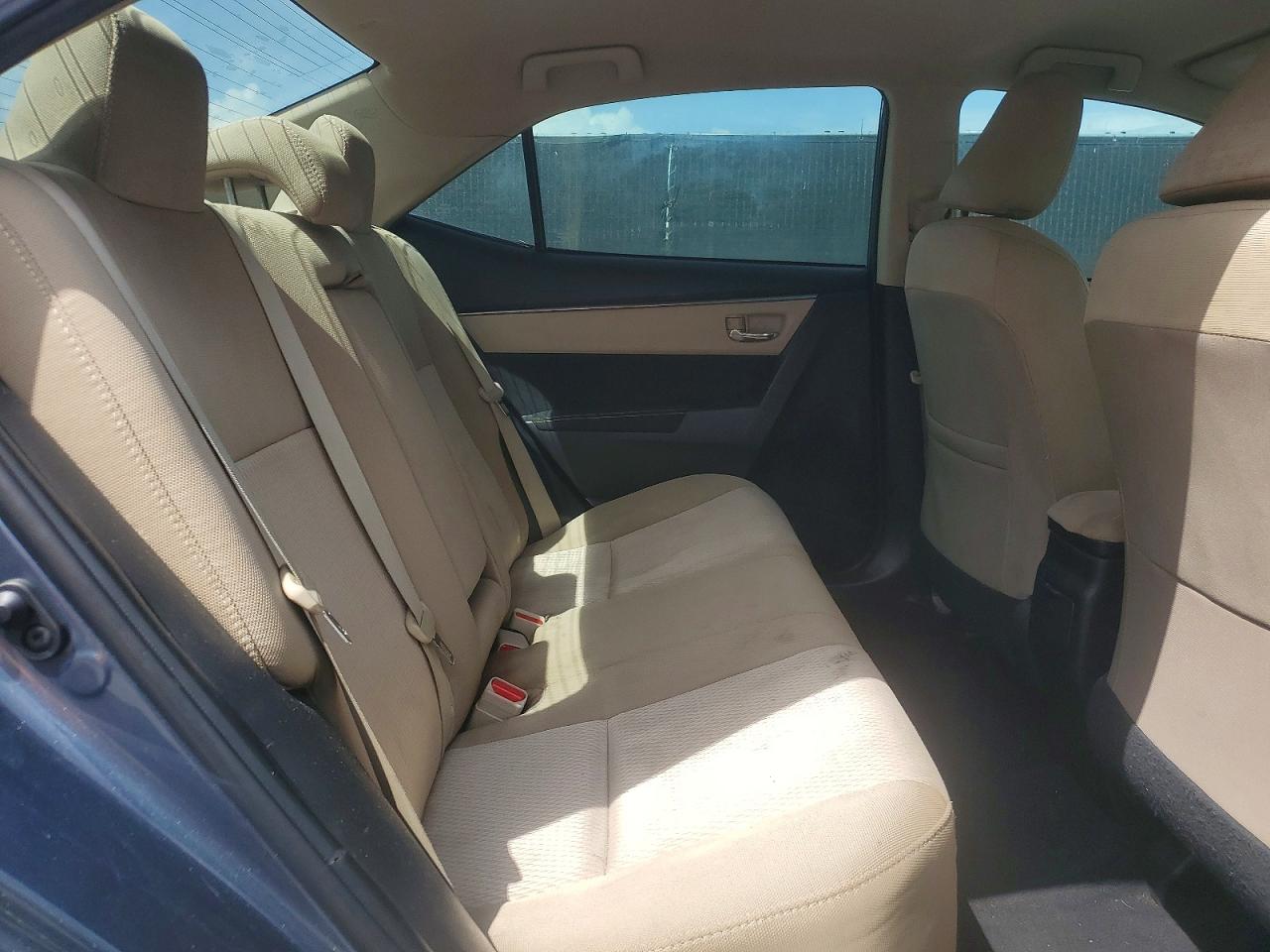 2015 TOYOTA COROLLA LE photo 19