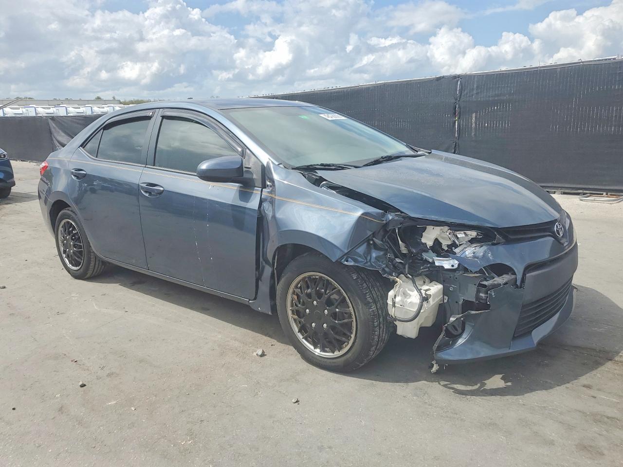2015 TOYOTA COROLLA LE photo 7