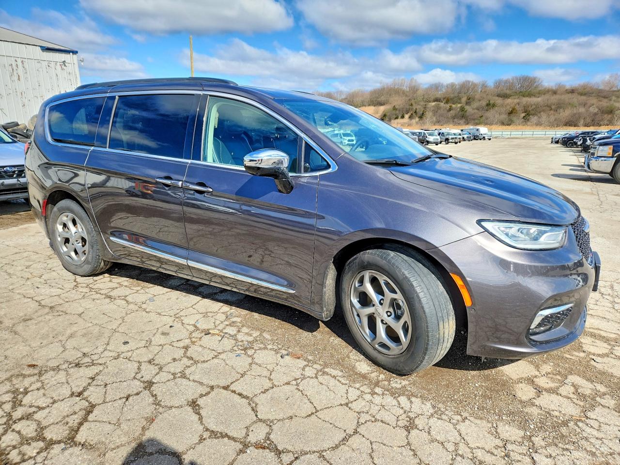 2023 CHRYSLER PACIFICA LIMITED photo 7