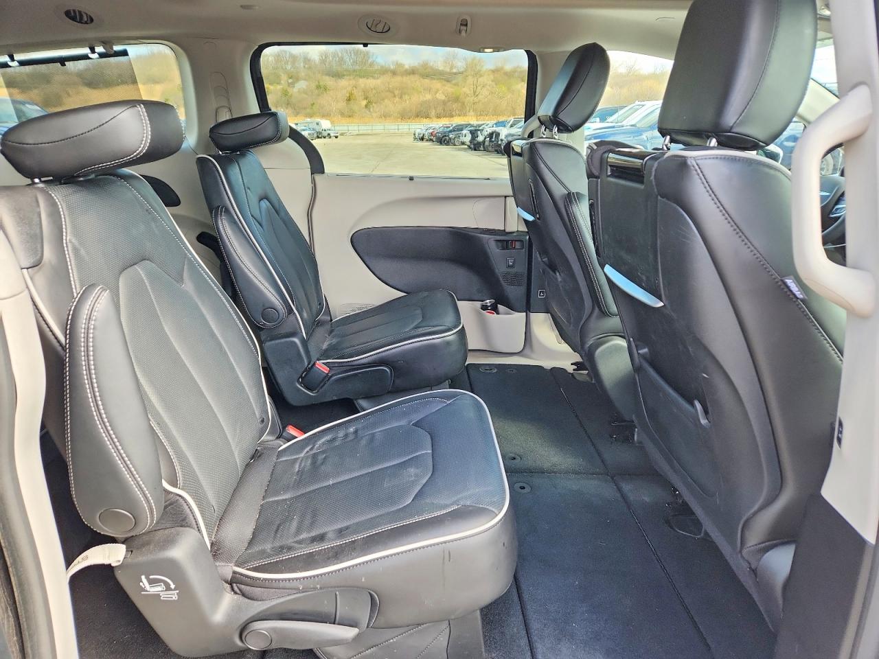 2023 CHRYSLER PACIFICA LIMITED photo 21
