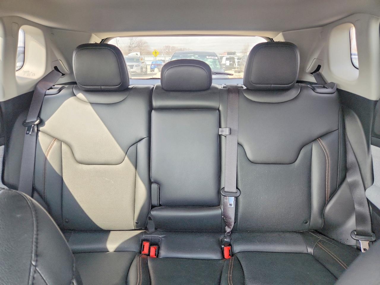 2022 JEEP COMPASS LATITUDE LUX photo 28