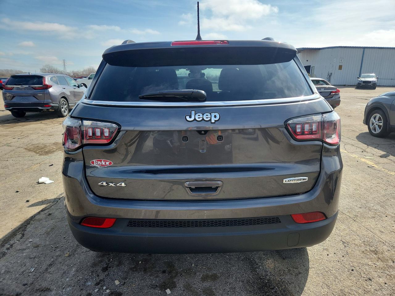 2022 JEEP COMPASS LATITUDE LUX photo 16