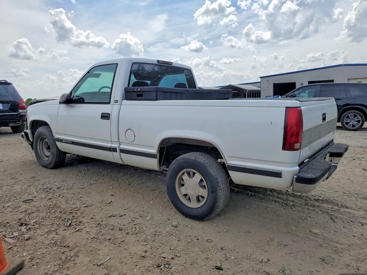 1997 CHEVROLET GMT-400 C1500 photo 3