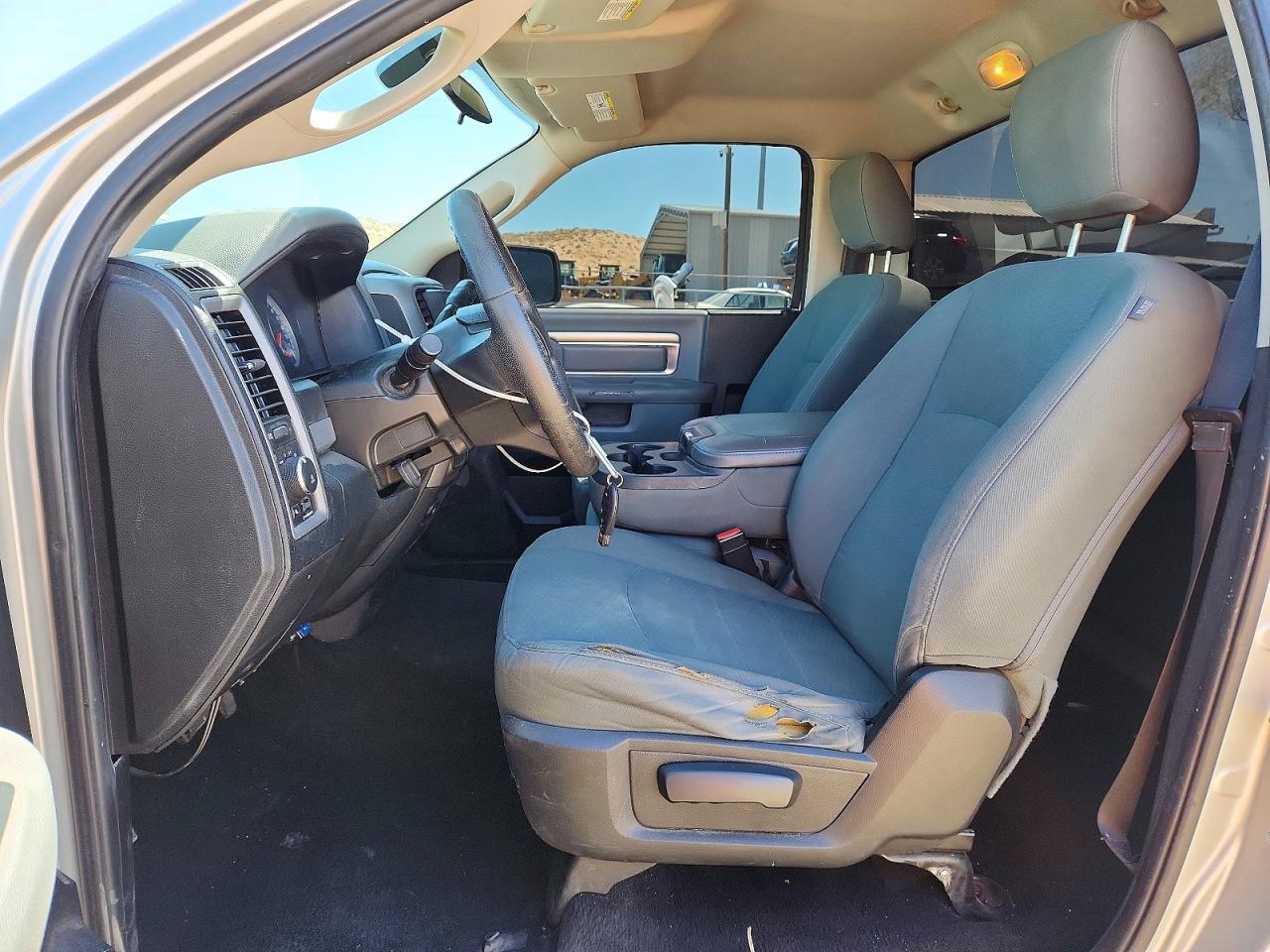 2014 RAM 1500 ST photo 7