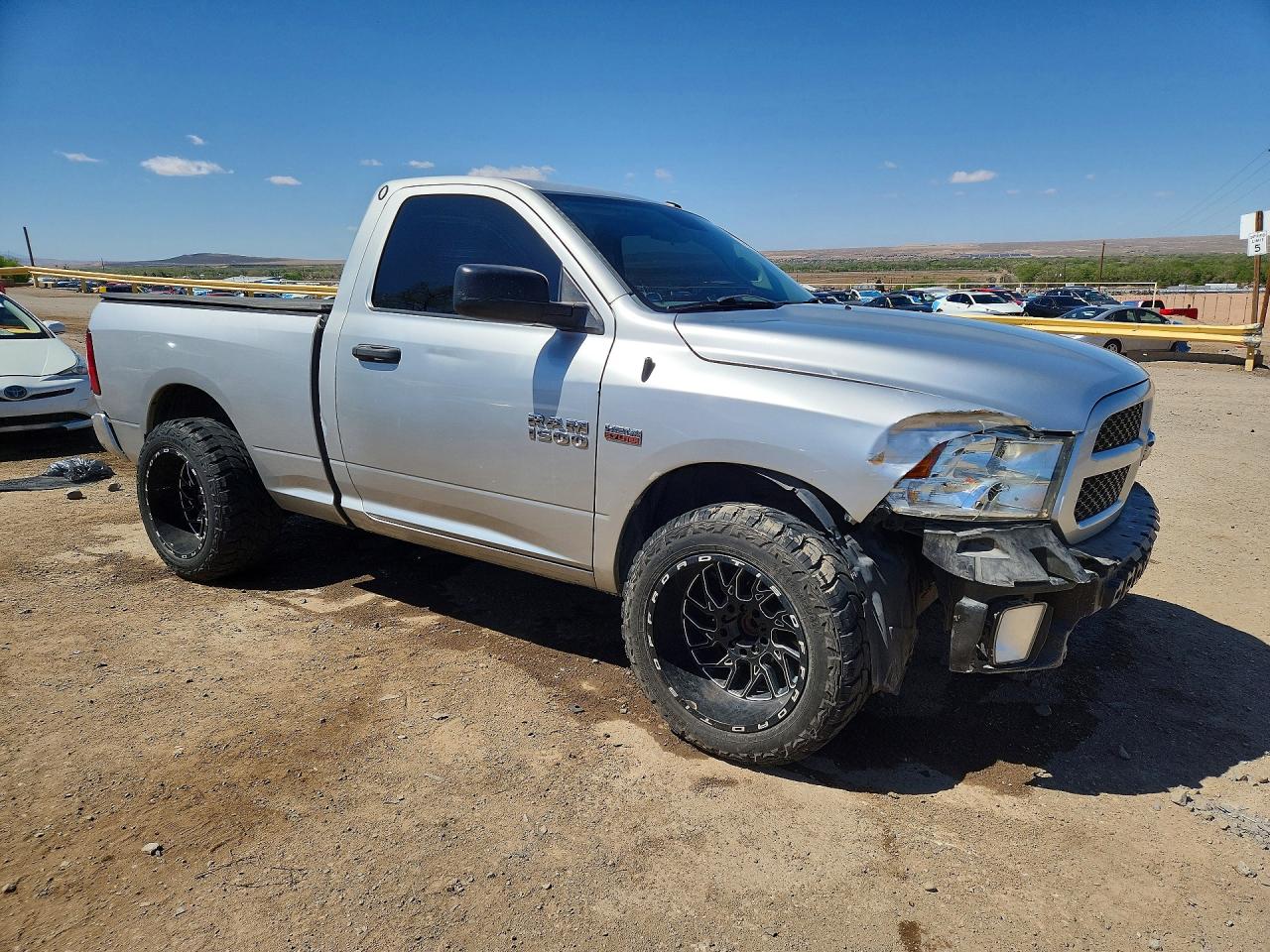 2014 RAM 1500 ST photo 4