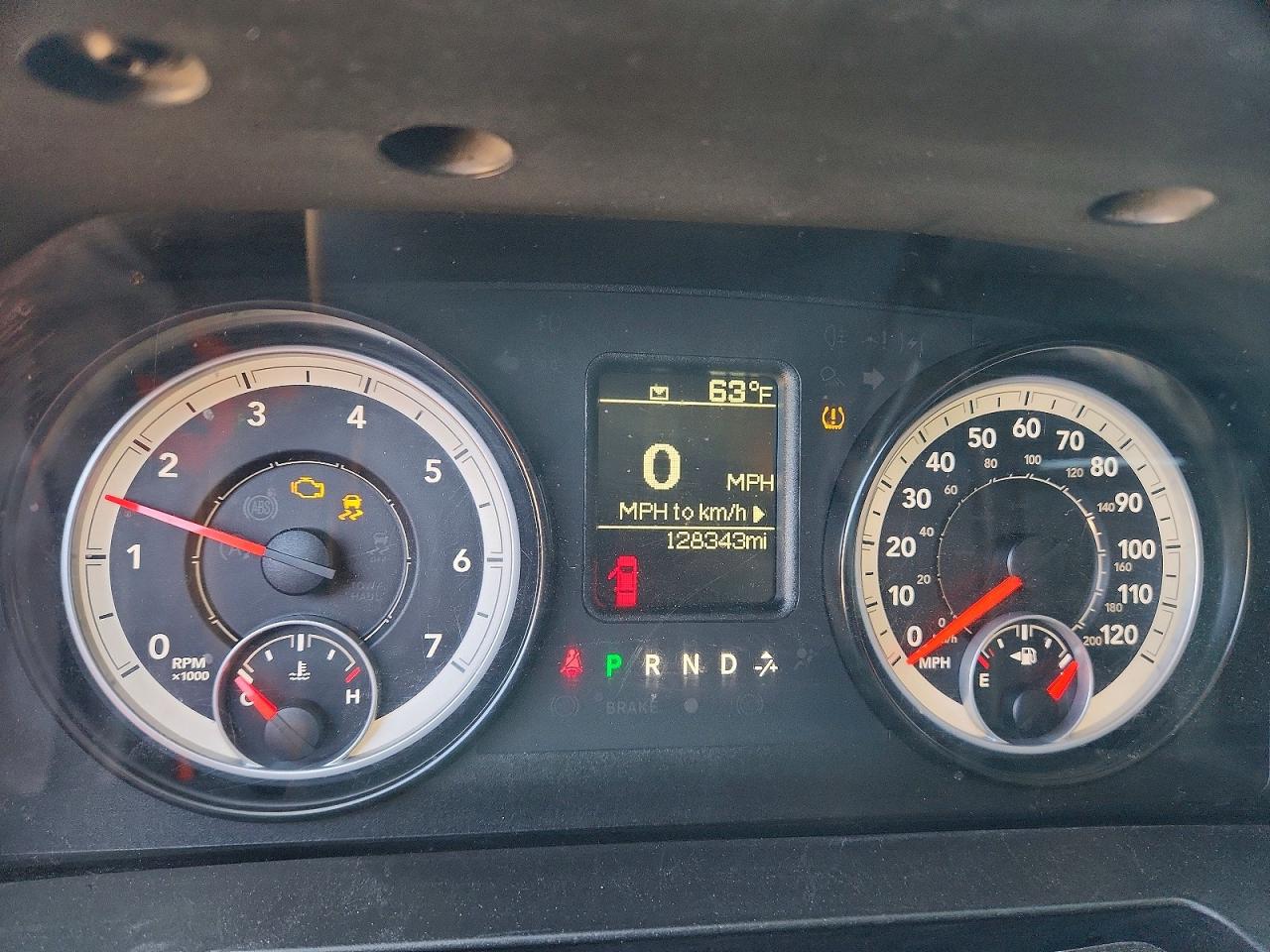 2014 RAM 1500 ST photo 9