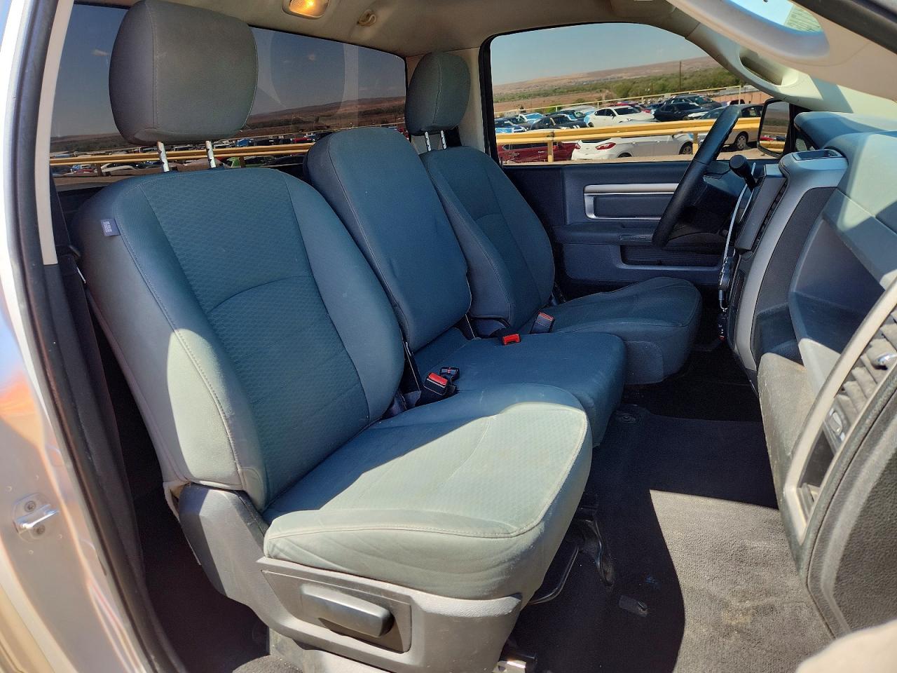 2014 RAM 1500 ST photo 10