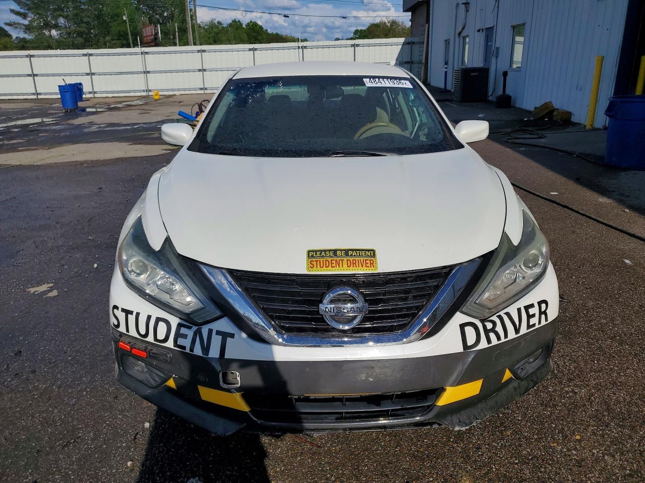 2017 NISSAN ALTIMA 2.5 SV photo 9
