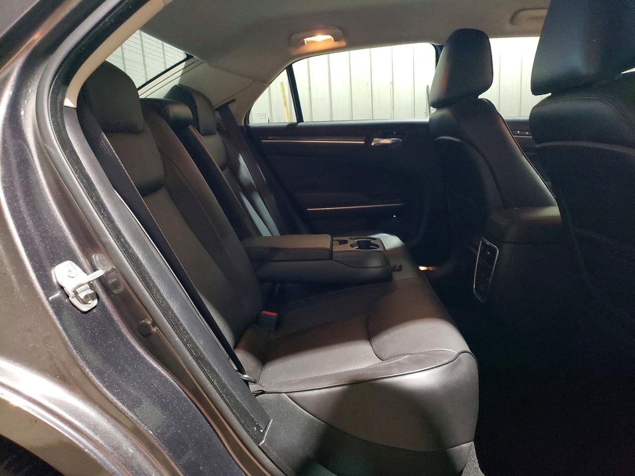 2022 CHRYSLER 300 TOURING L photo 28