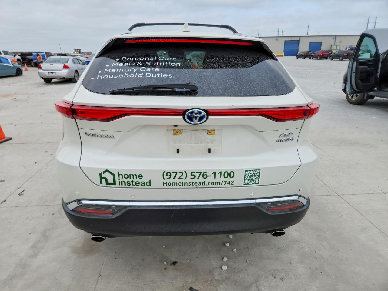 2021 TOYOTA VENZA XLE photo 11