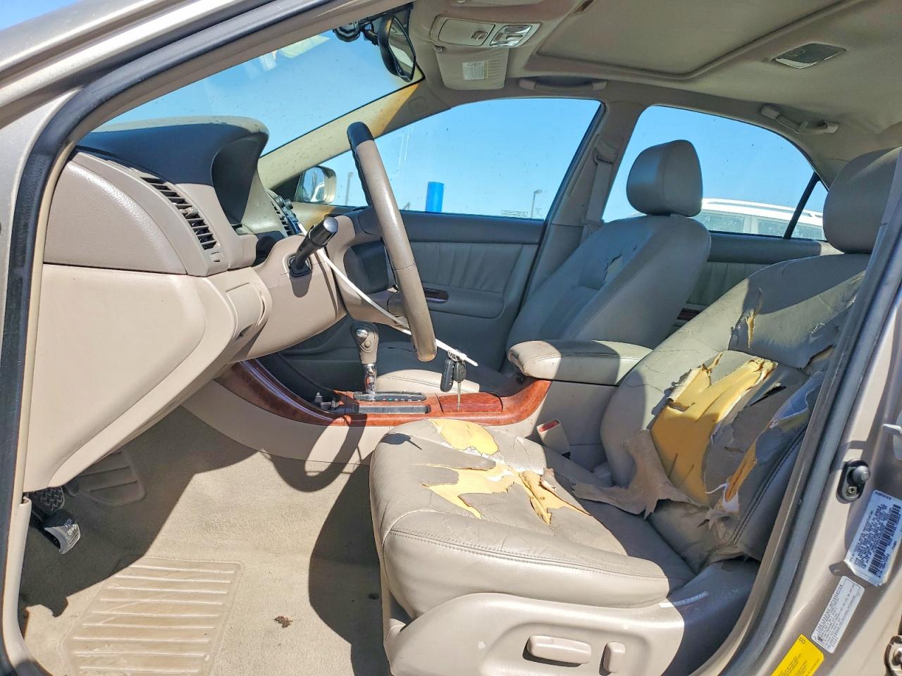 2003 TOYOTA CAMRY XLE V6 photo 13
