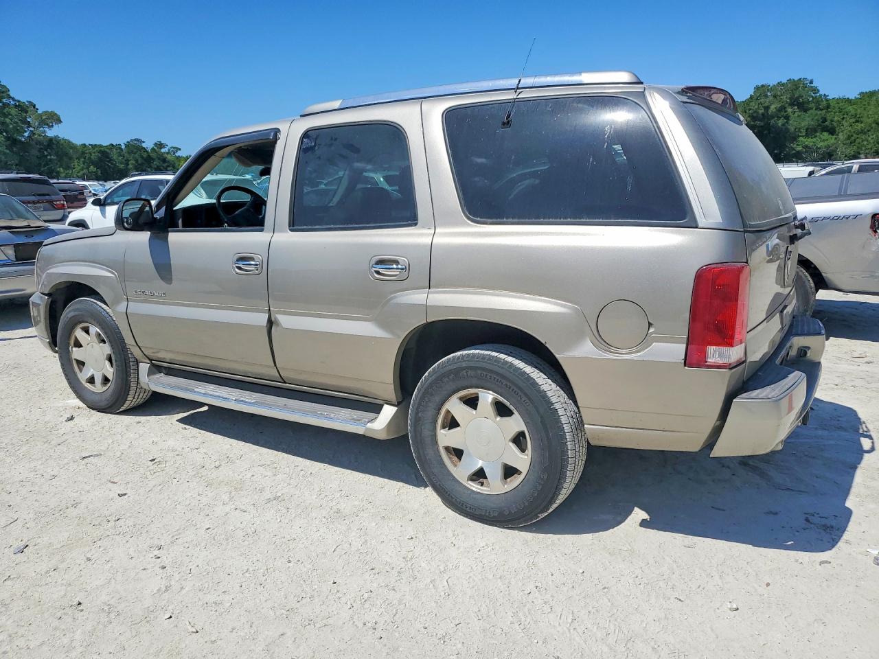 2002 CADILLAC ESCALADE LUXURY photo 3