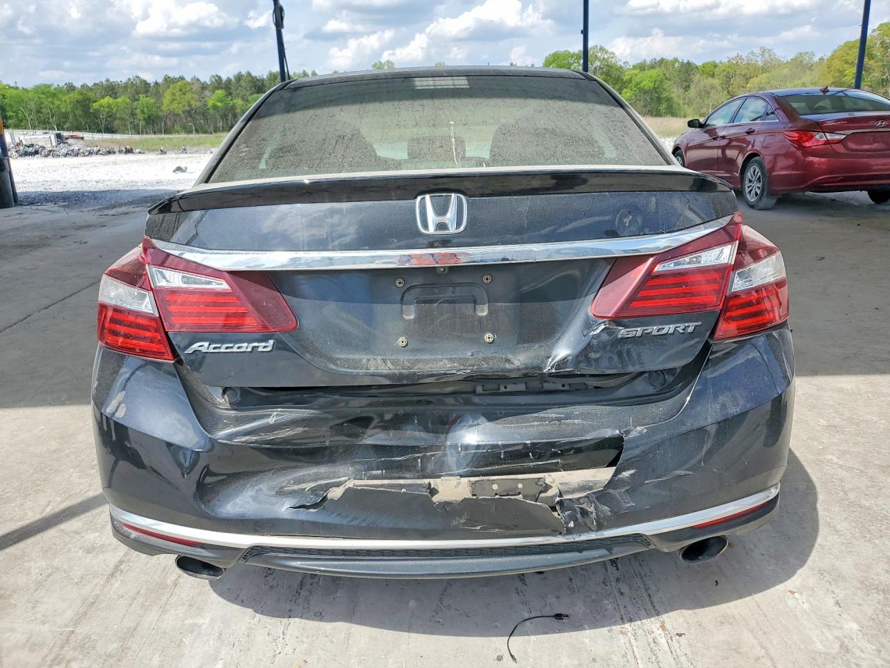 2016 HONDA ACCORD SPORT photo 11