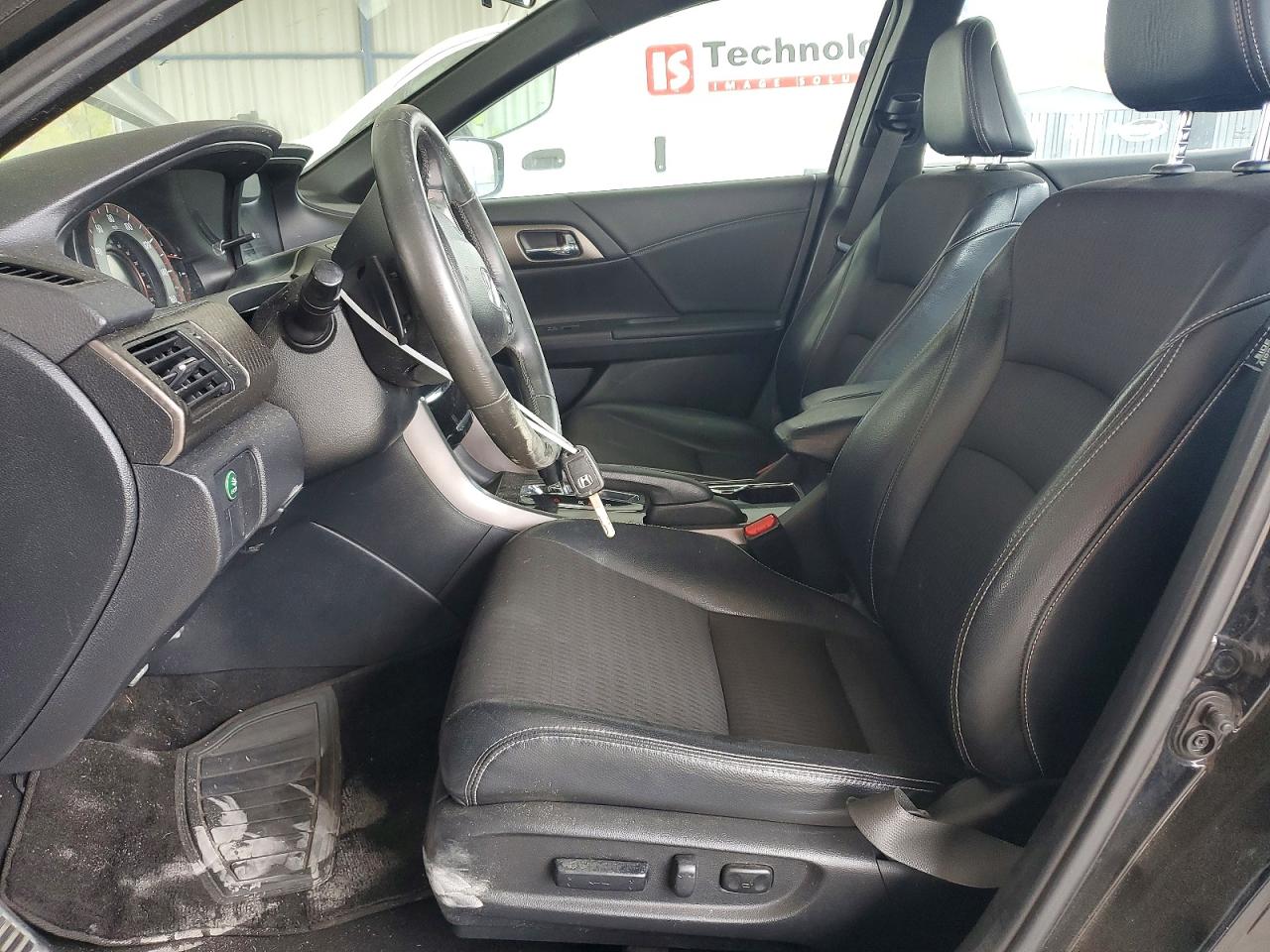 2016 HONDA ACCORD SPORT photo 13