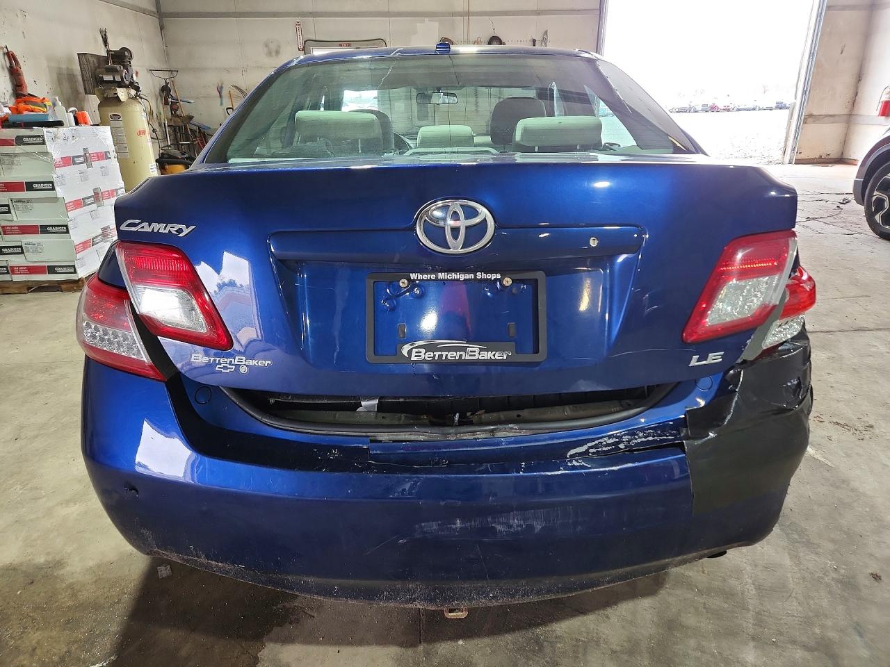 2010 TOYOTA CAMRY LE photo 16