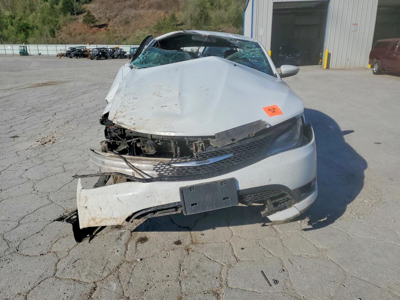 2016 CHRYSLER 200 S photo 9