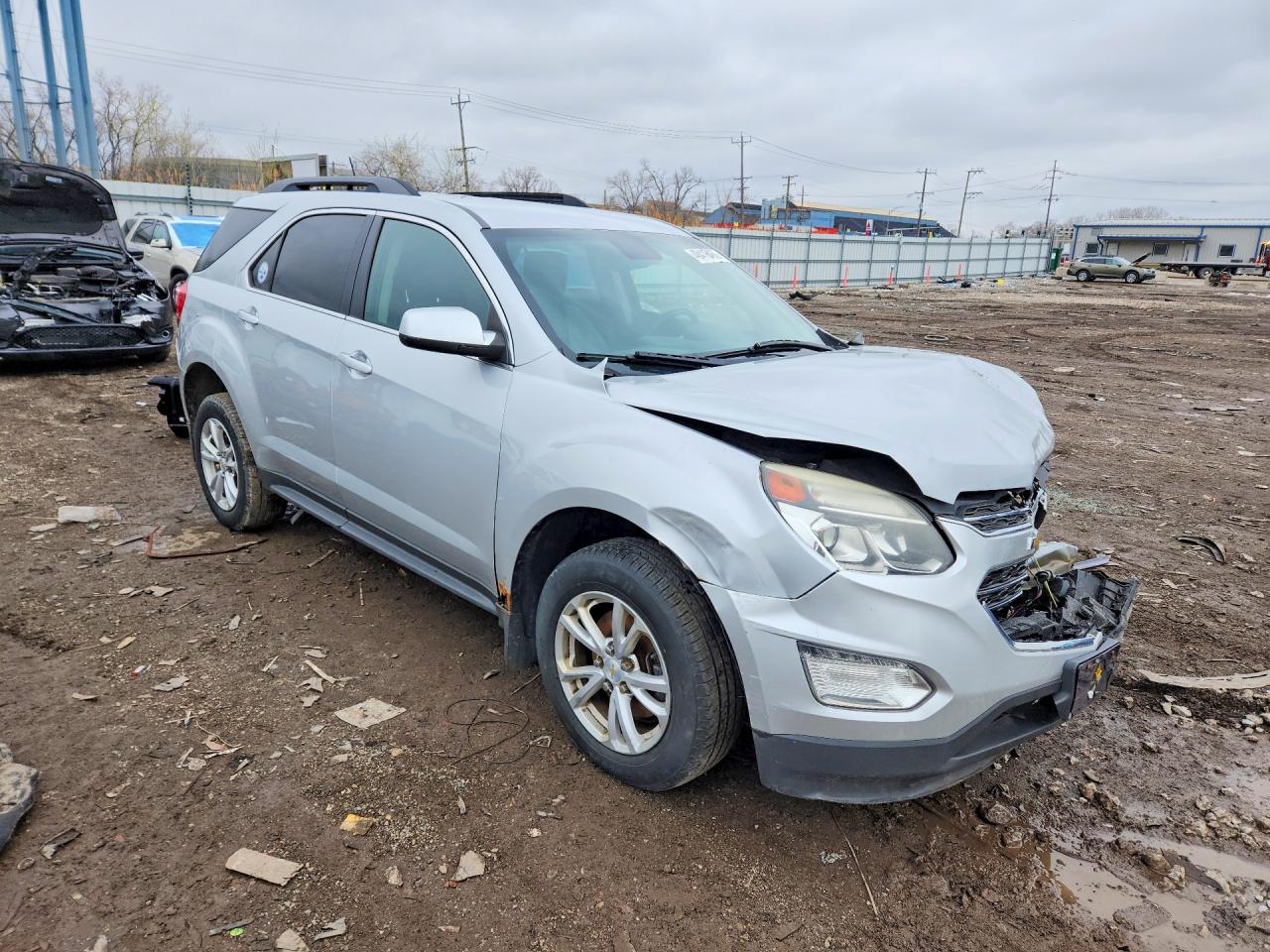 2017 CHEVROLET EQUINOX LT photo 4