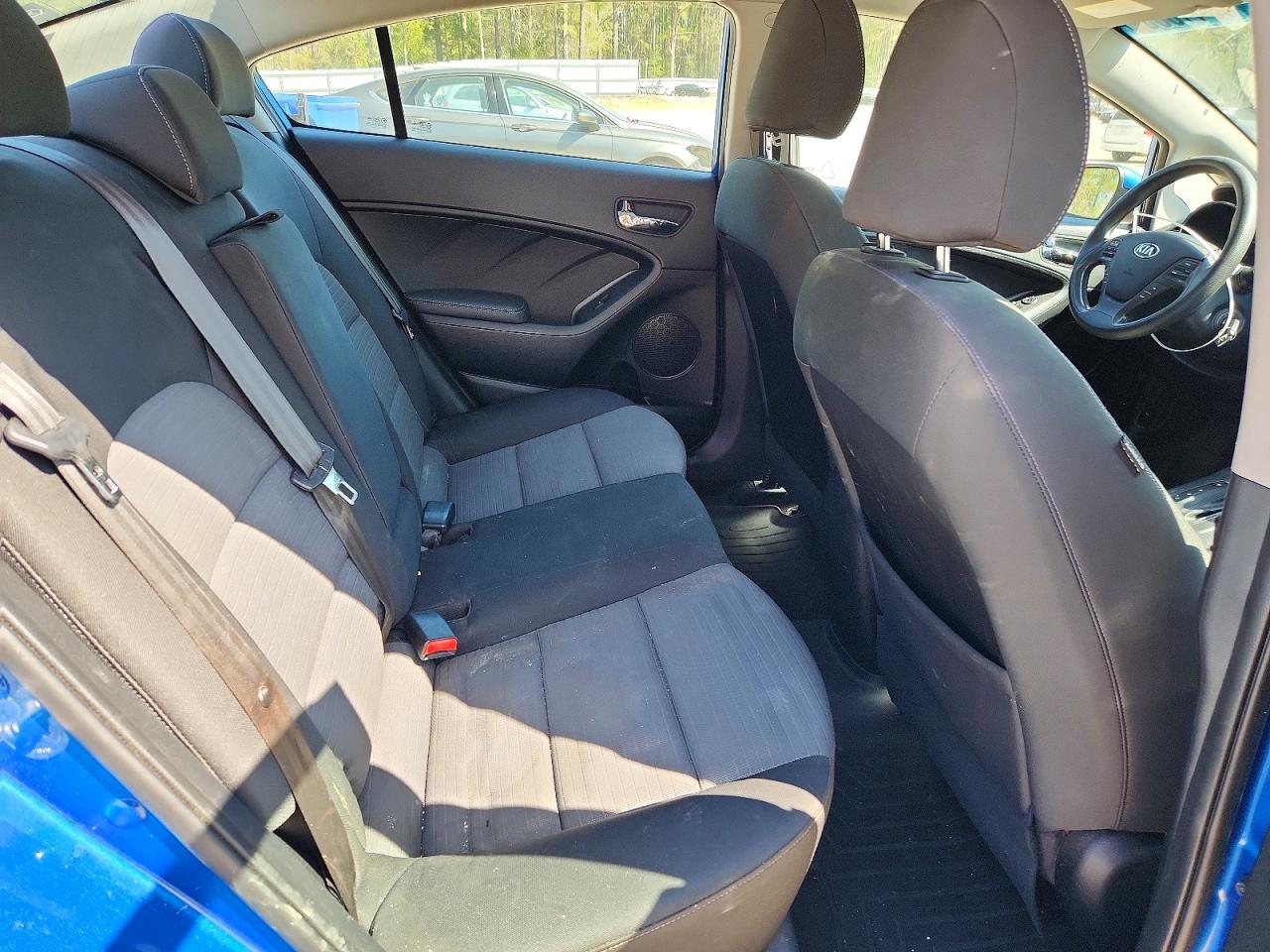 2015 KIA FORTE LX photo 10