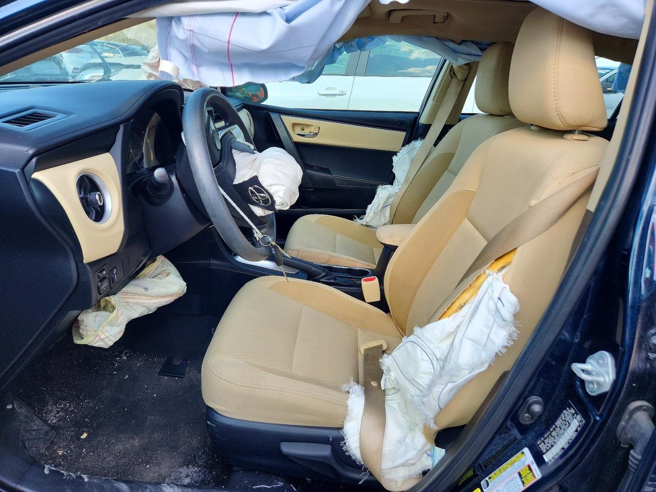 2019 TOYOTA COROLLA LE photo 7