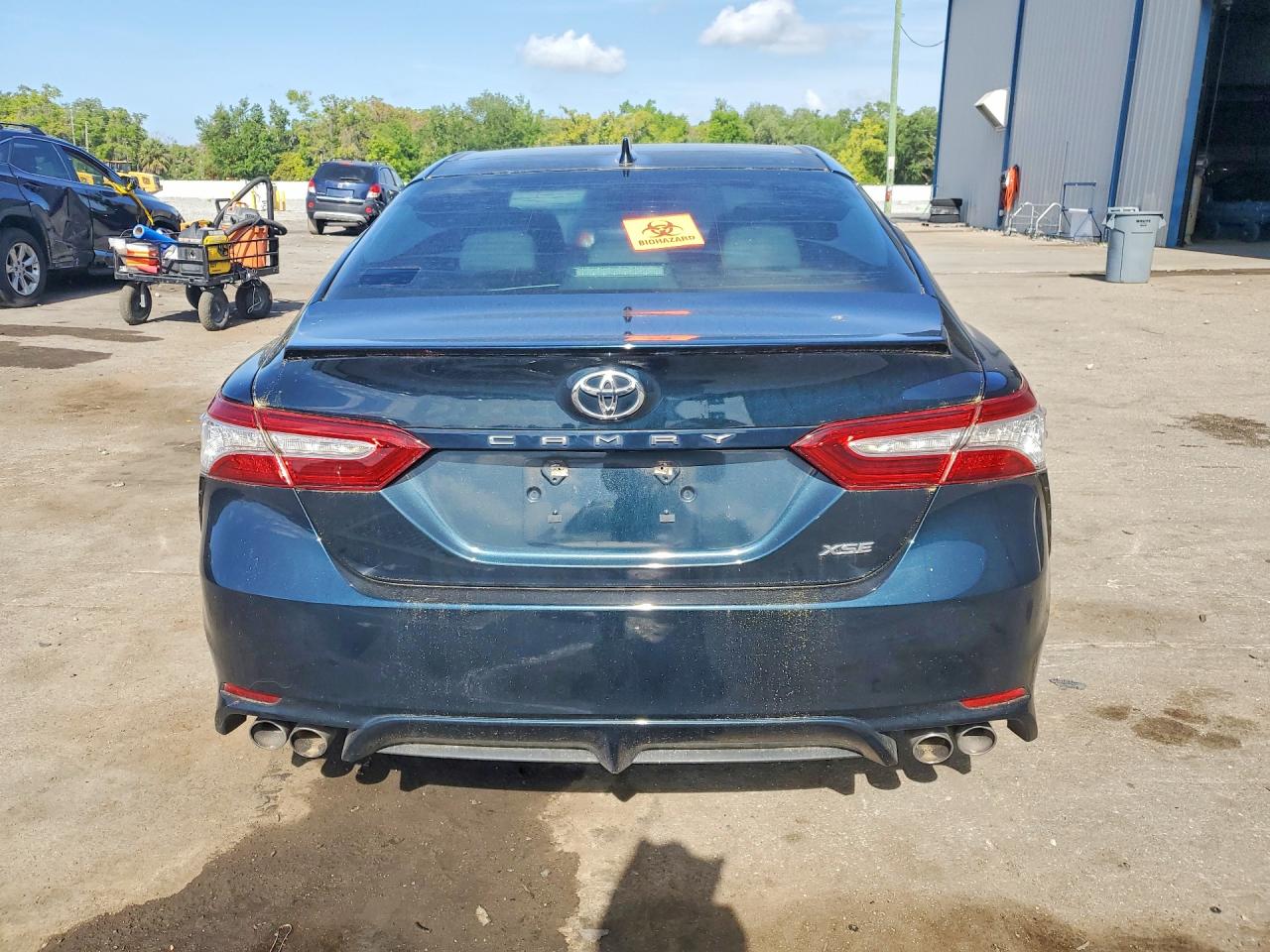 2020 TOYOTA CAMRY XSE photo 16