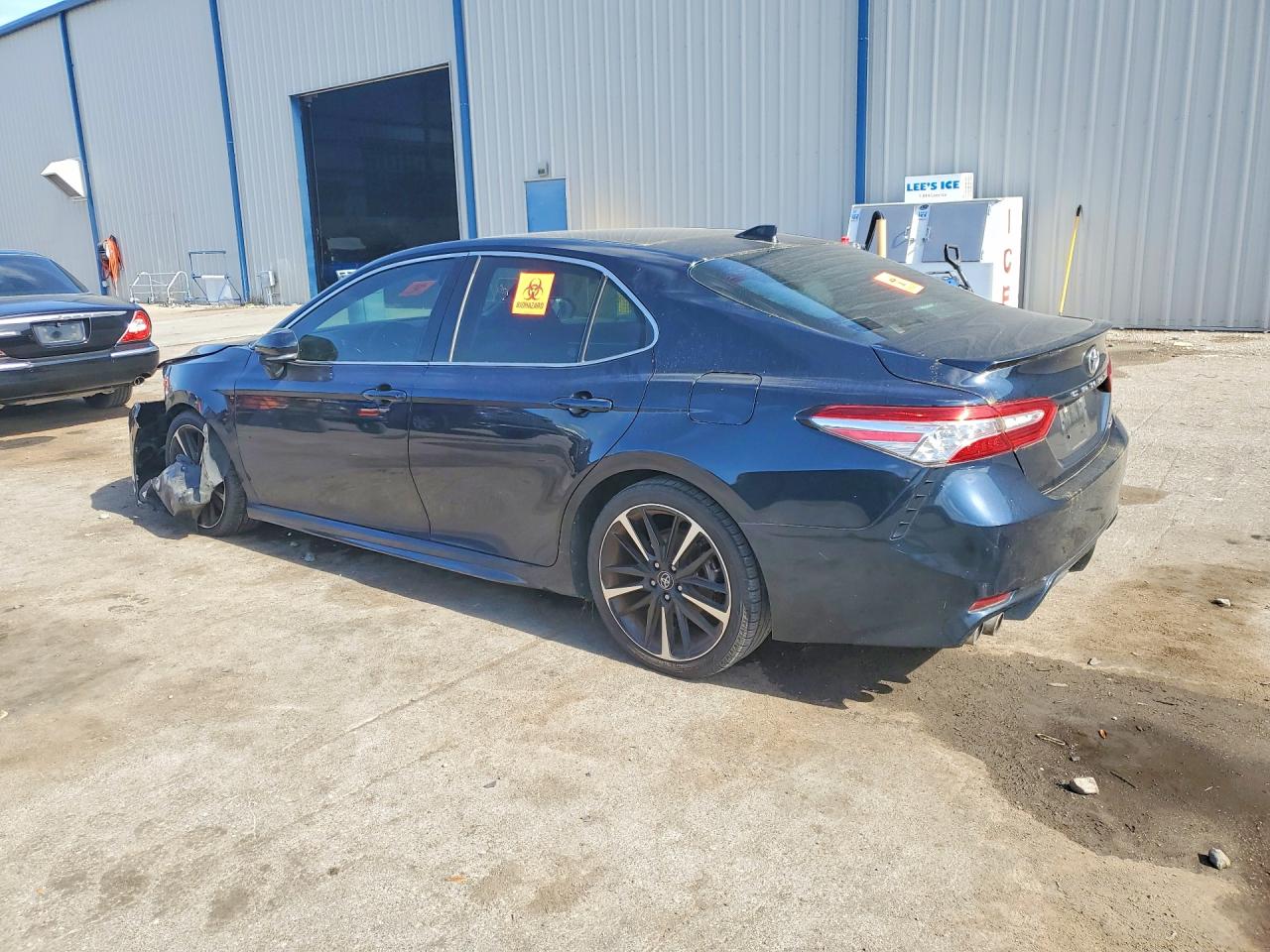 2020 TOYOTA CAMRY XSE photo 4