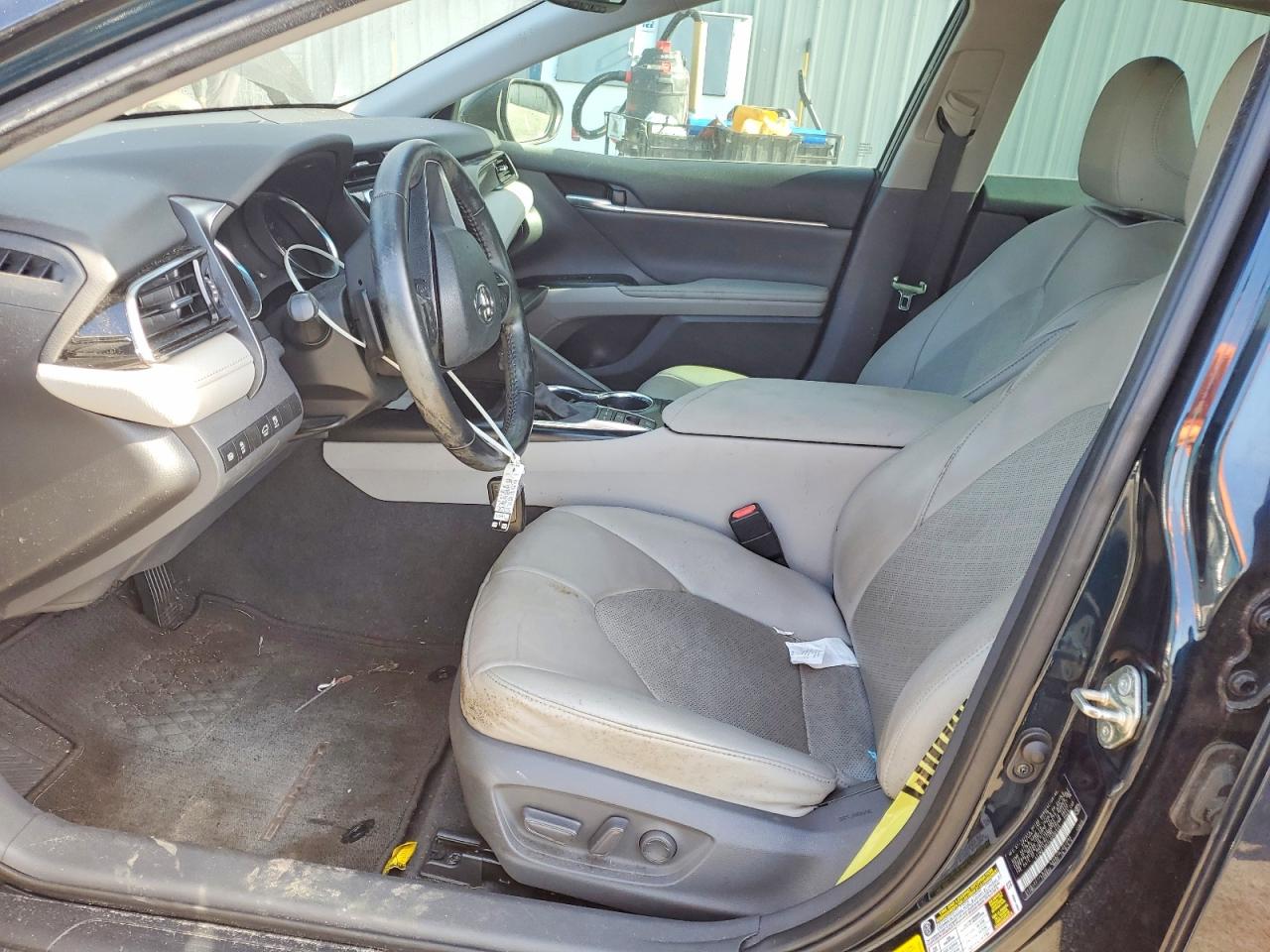 2020 TOYOTA CAMRY XSE photo 19