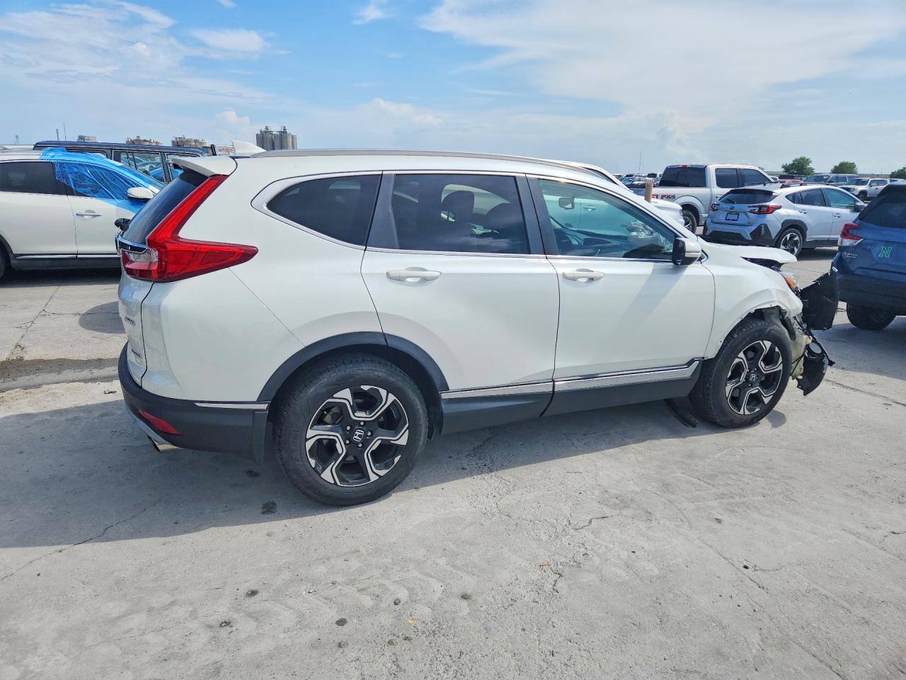 2017 HONDA CR-V TOURING photo 7