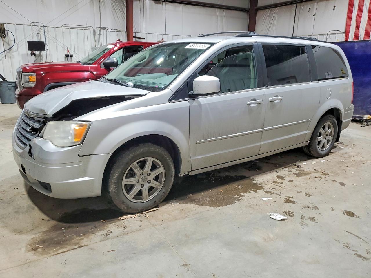 2010 CHRYSLER TOWN & COUNTRY
