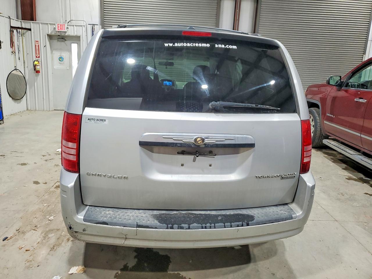 2010 CHRYSLER TOWN & COUNTRY TOURING photo 16
