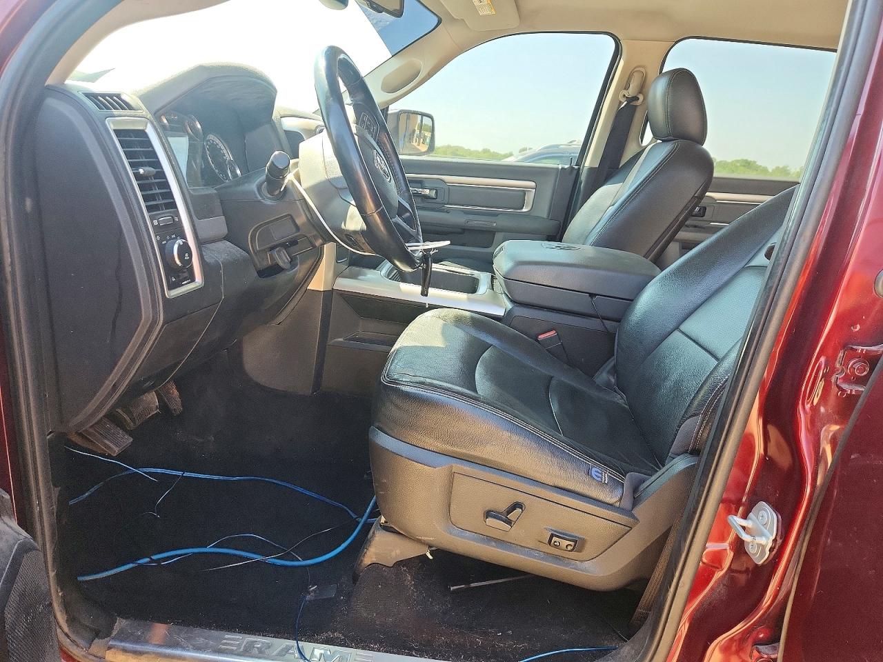 2016 RAM 1500 SLT photo 19