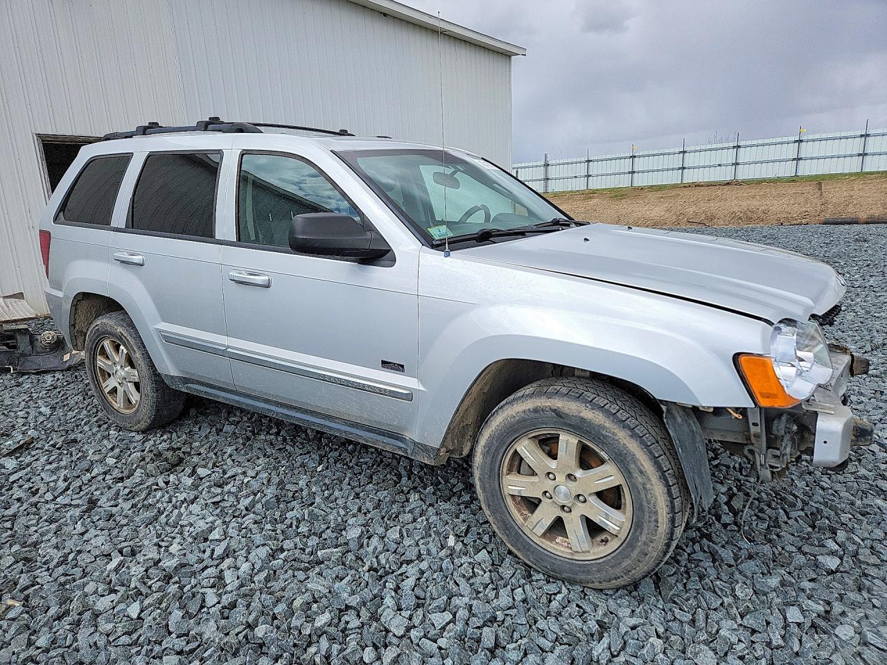 2008 JEEP GRAND CHEROKEE LAREDO photo 4