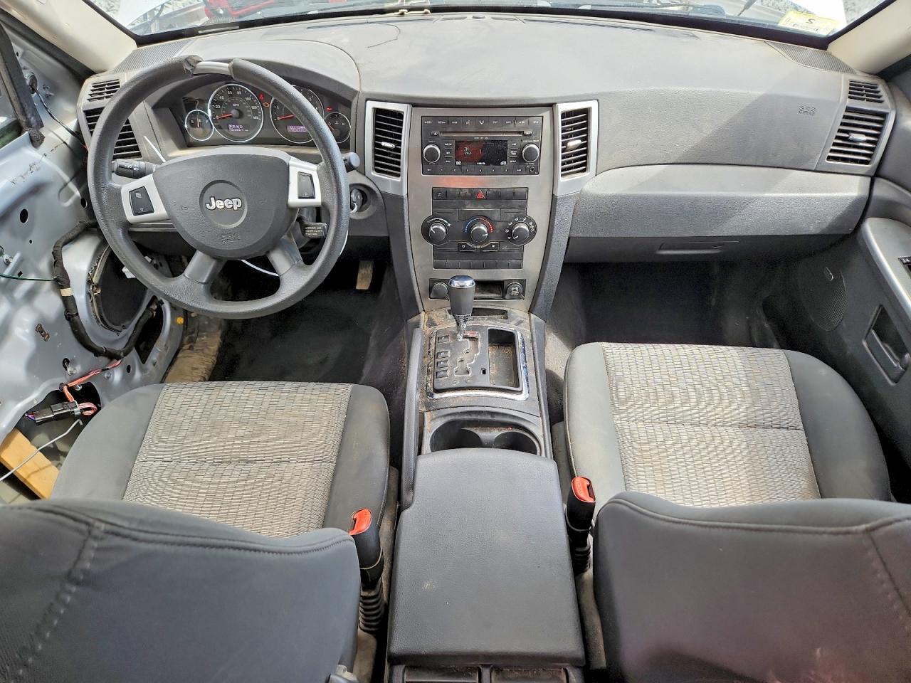 2008 JEEP GRAND CHEROKEE LAREDO photo 8