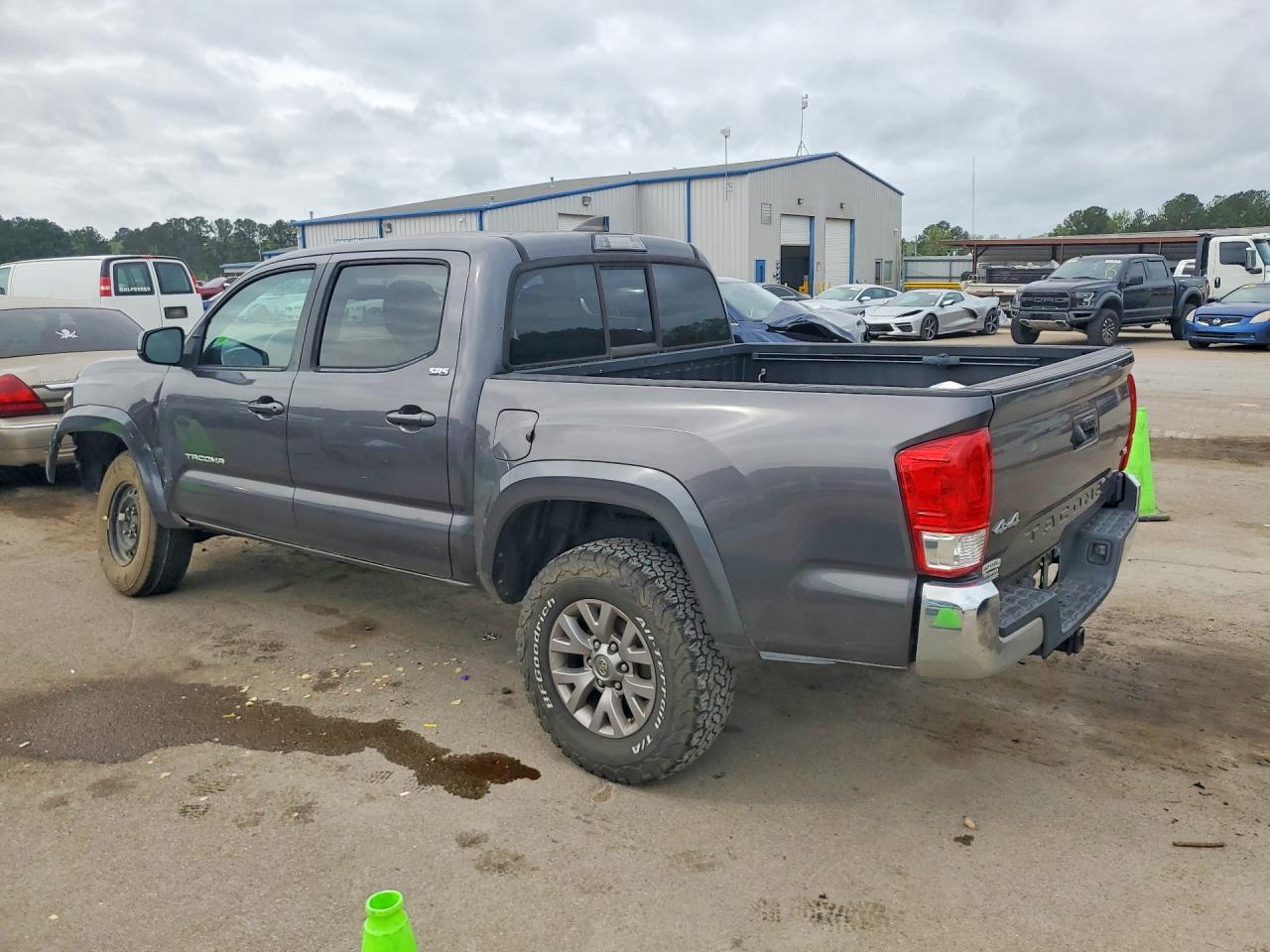 2017 TOYOTA TACOMA SR5 V6 photo 3