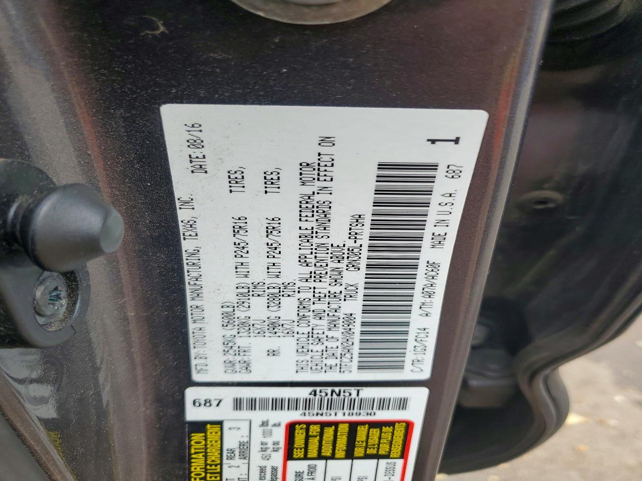 2017 TOYOTA TACOMA SR5 V6 photo 25
