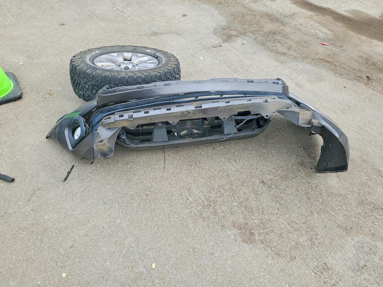 2017 TOYOTA TACOMA SR5 V6 photo 23