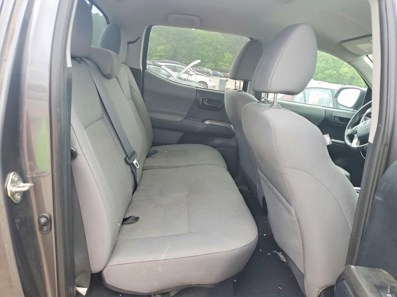 2017 TOYOTA TACOMA SR5 V6 photo 19