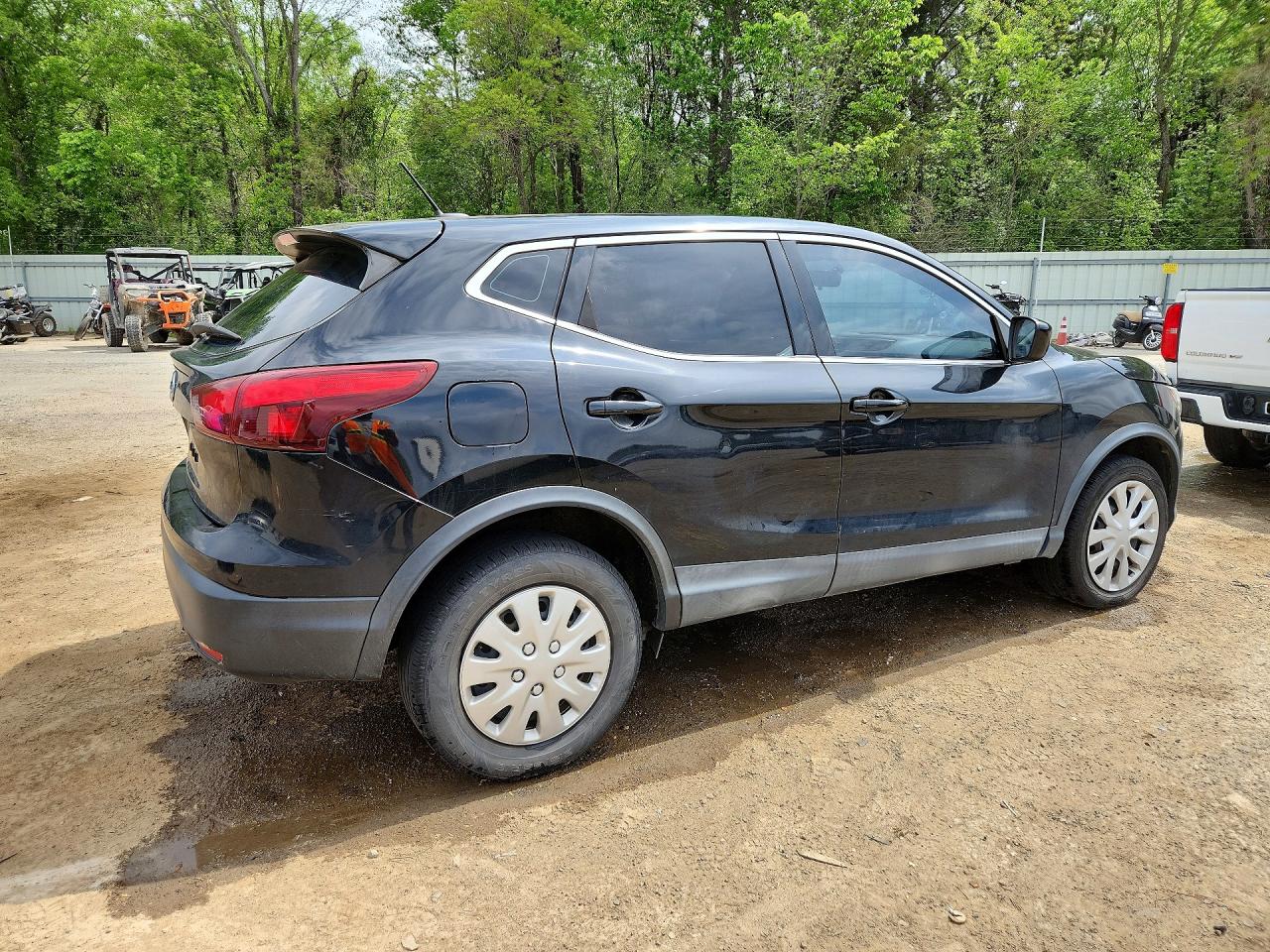 2019 NISSAN ROGUE SPORT S photo 3