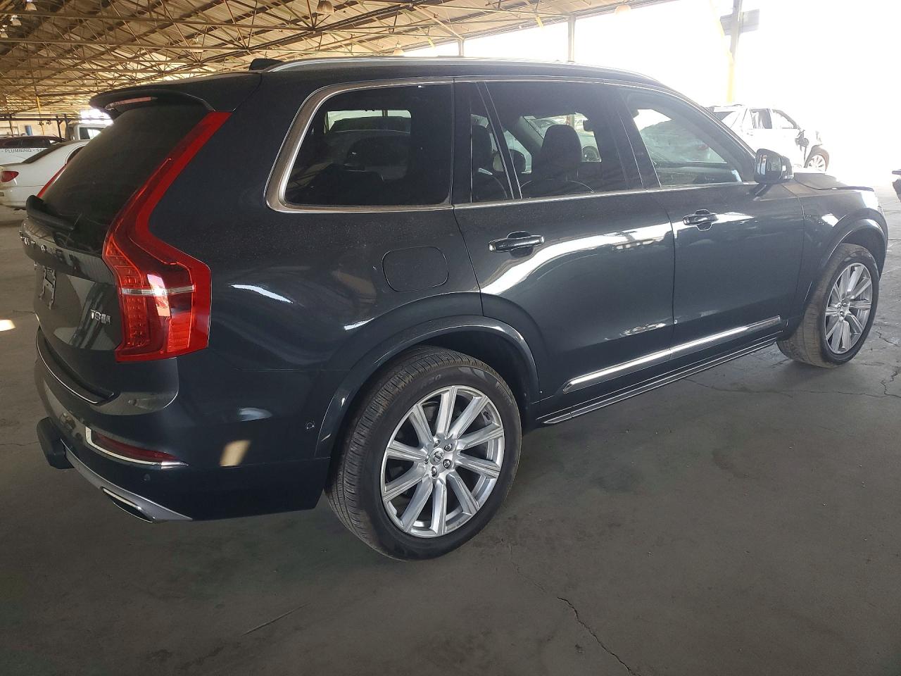 2016 VOLVO XC90 T8 photo 3