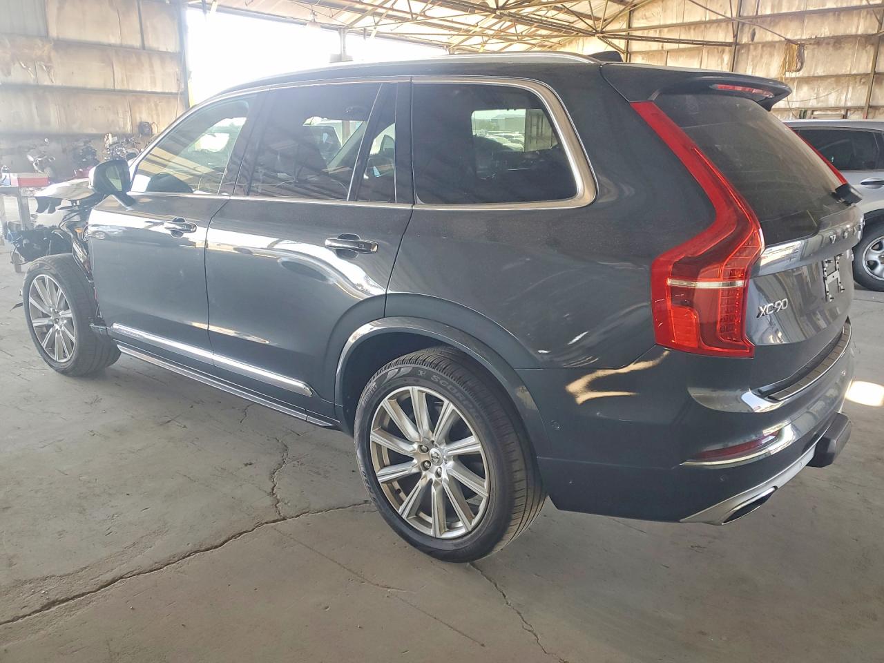 2016 VOLVO XC90 T8 photo 2