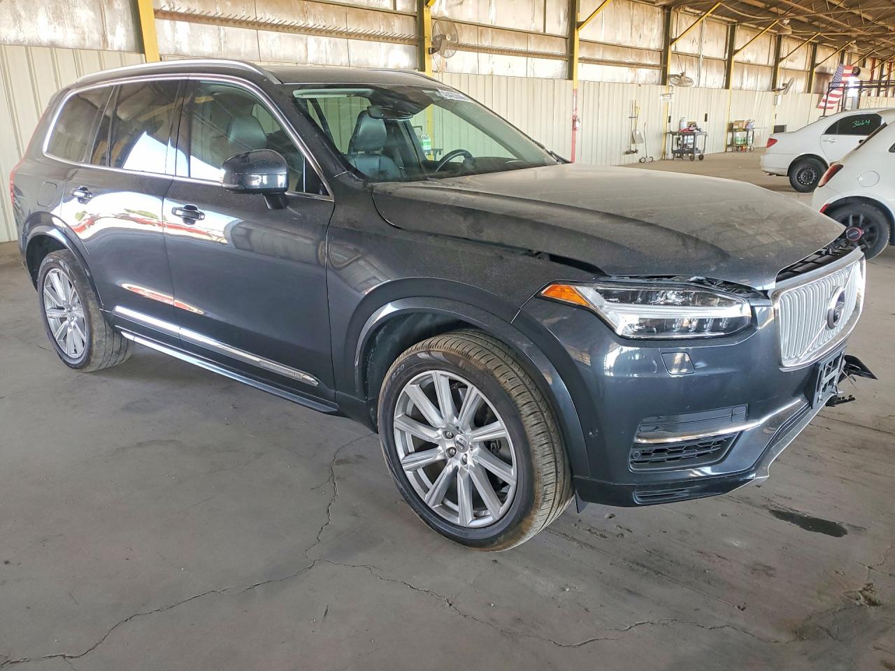 2016 VOLVO XC90 T8 photo 4