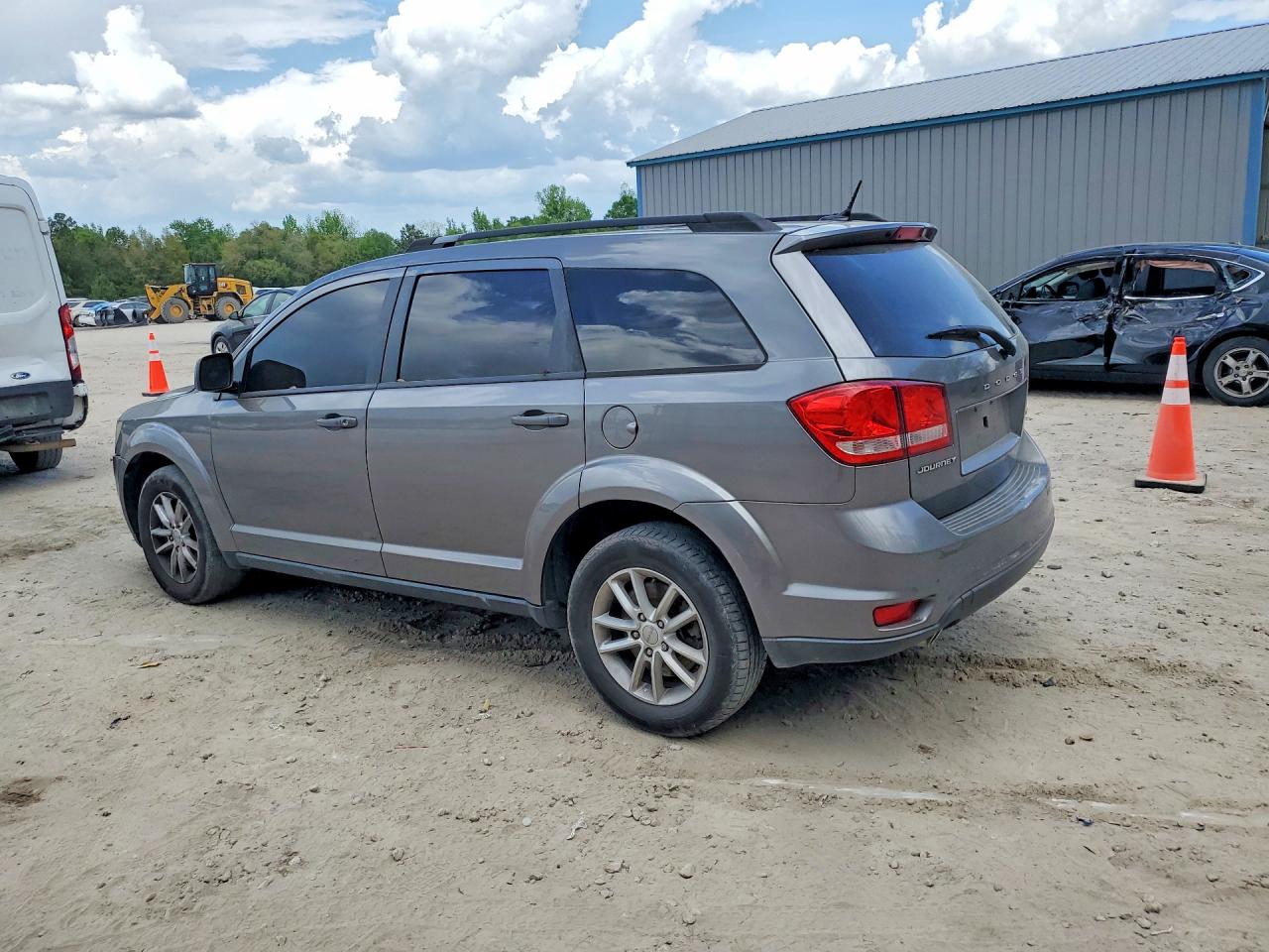 2013 DODGE JOURNEY SXT photo 2