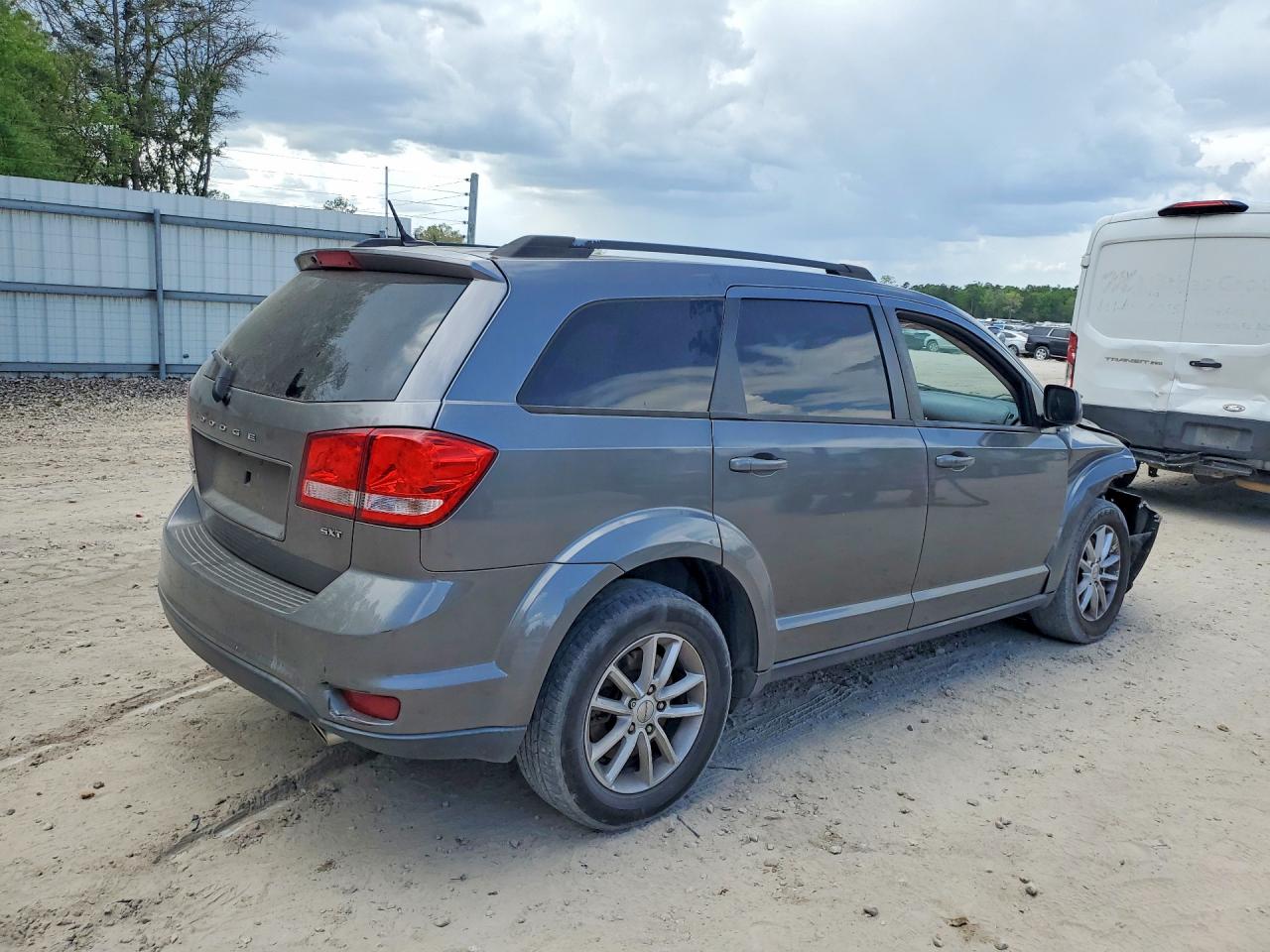 2013 DODGE JOURNEY SXT photo 3