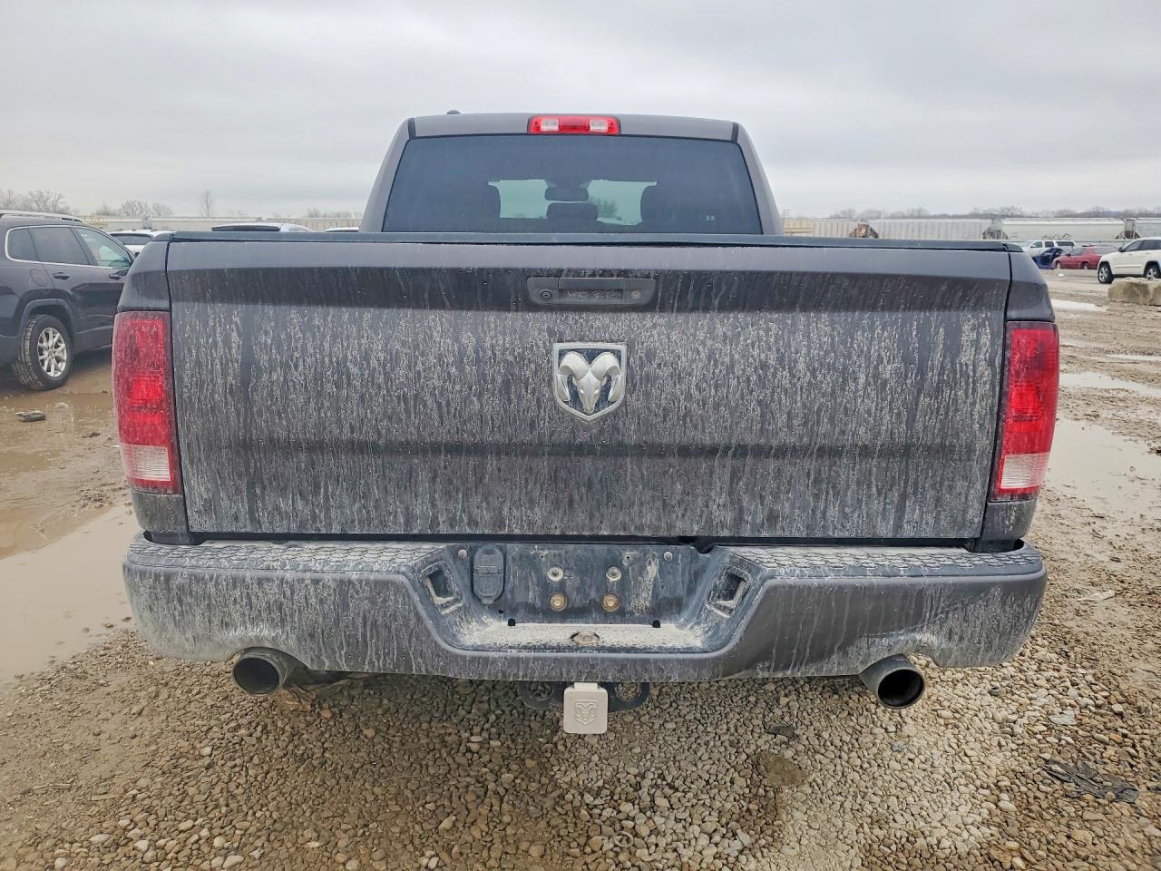 2014 RAM 1500 ST photo 11