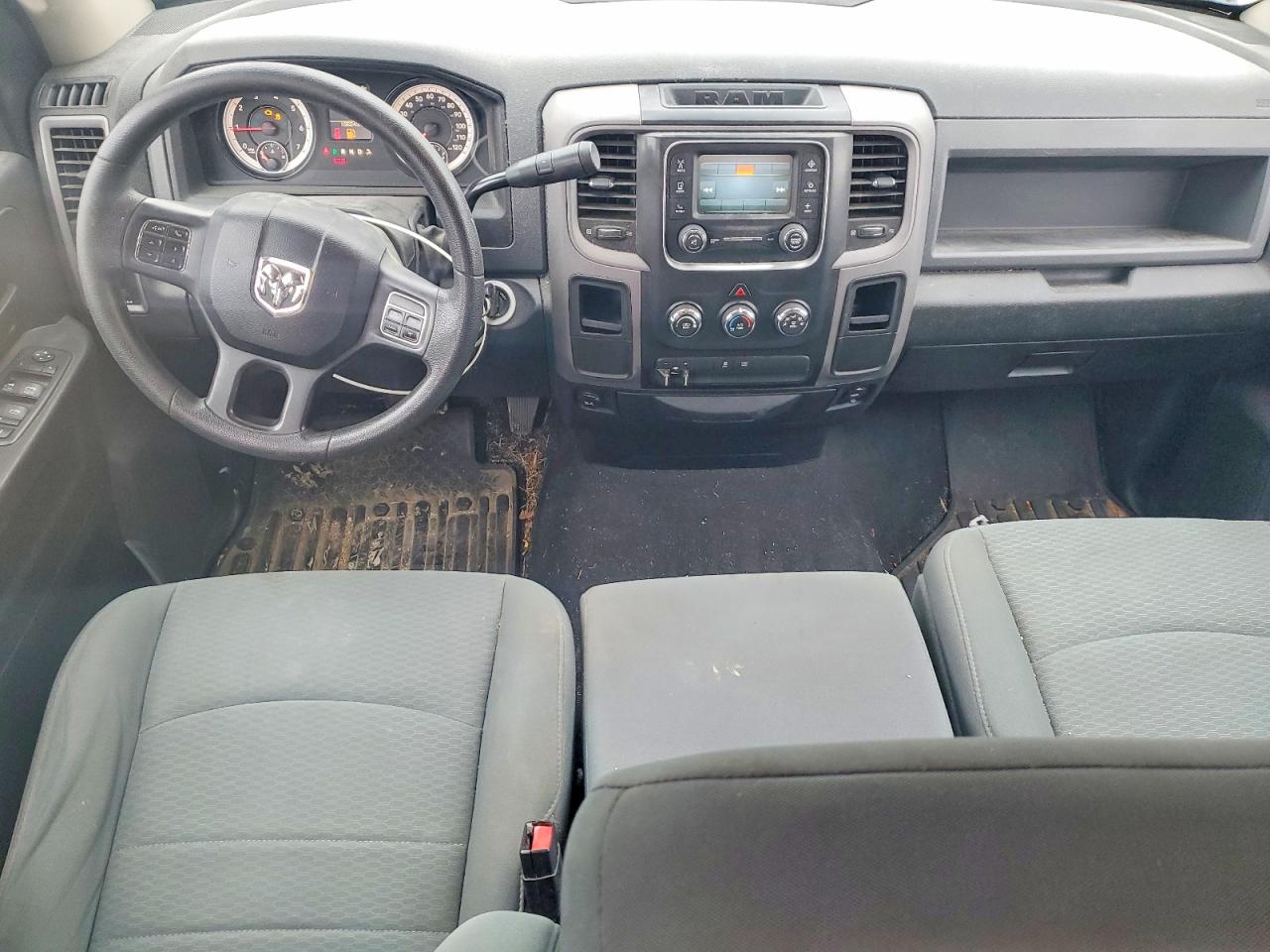 2014 RAM 1500 ST photo 15