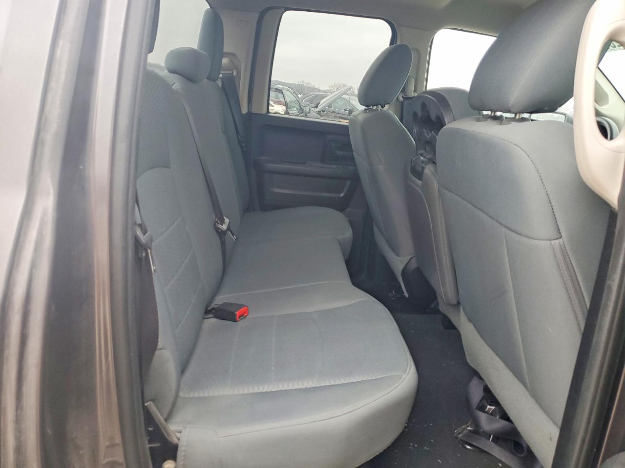 2014 RAM 1500 ST photo 19