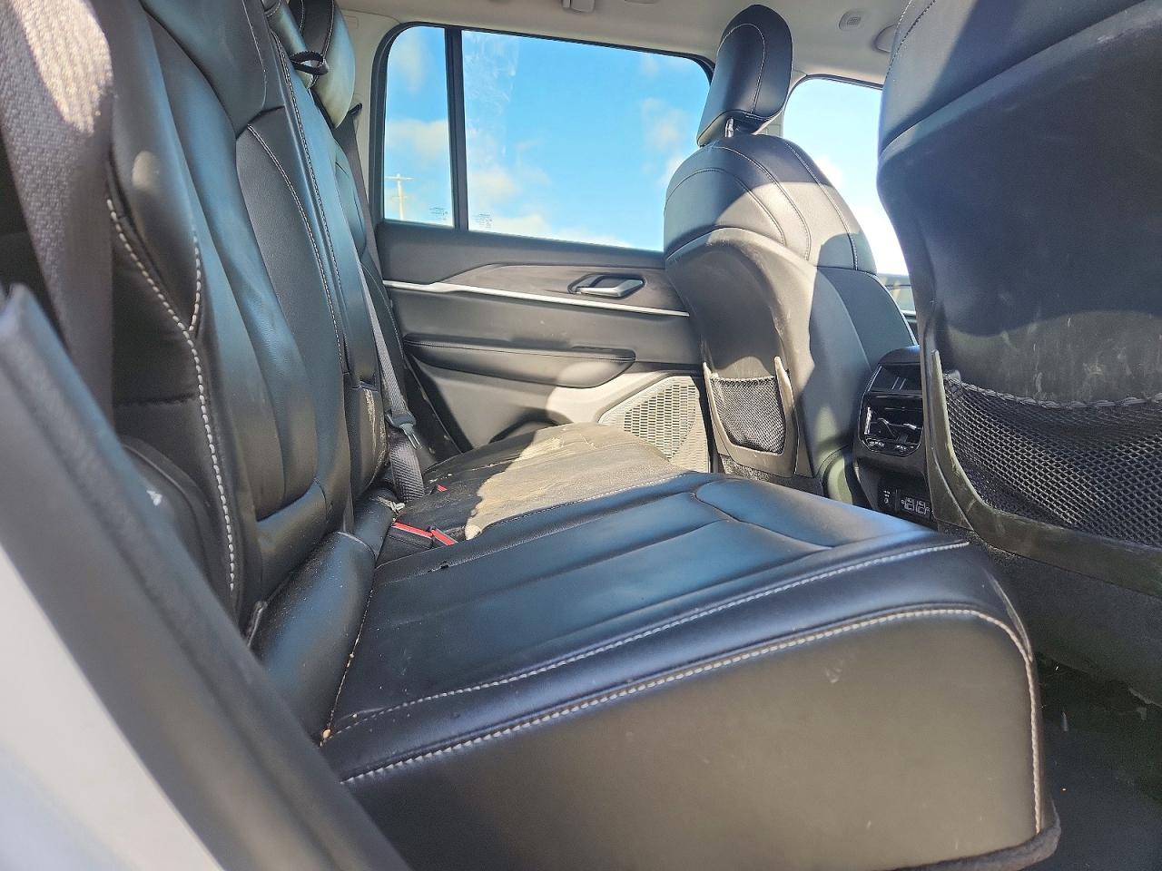 2023 JEEP GRAND CHEROKEE LIMITED photo 11