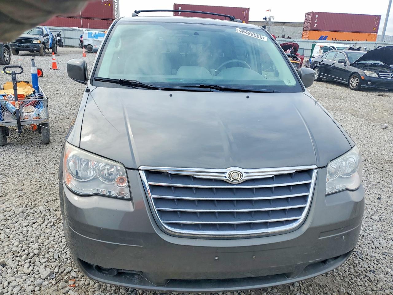 2010 CHRYSLER TOWN & COUNTRY TOURING photo 5