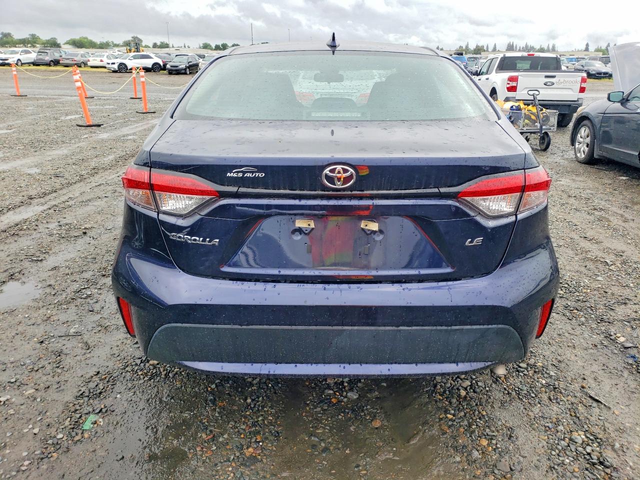 2021 TOYOTA COROLLA LE photo 6