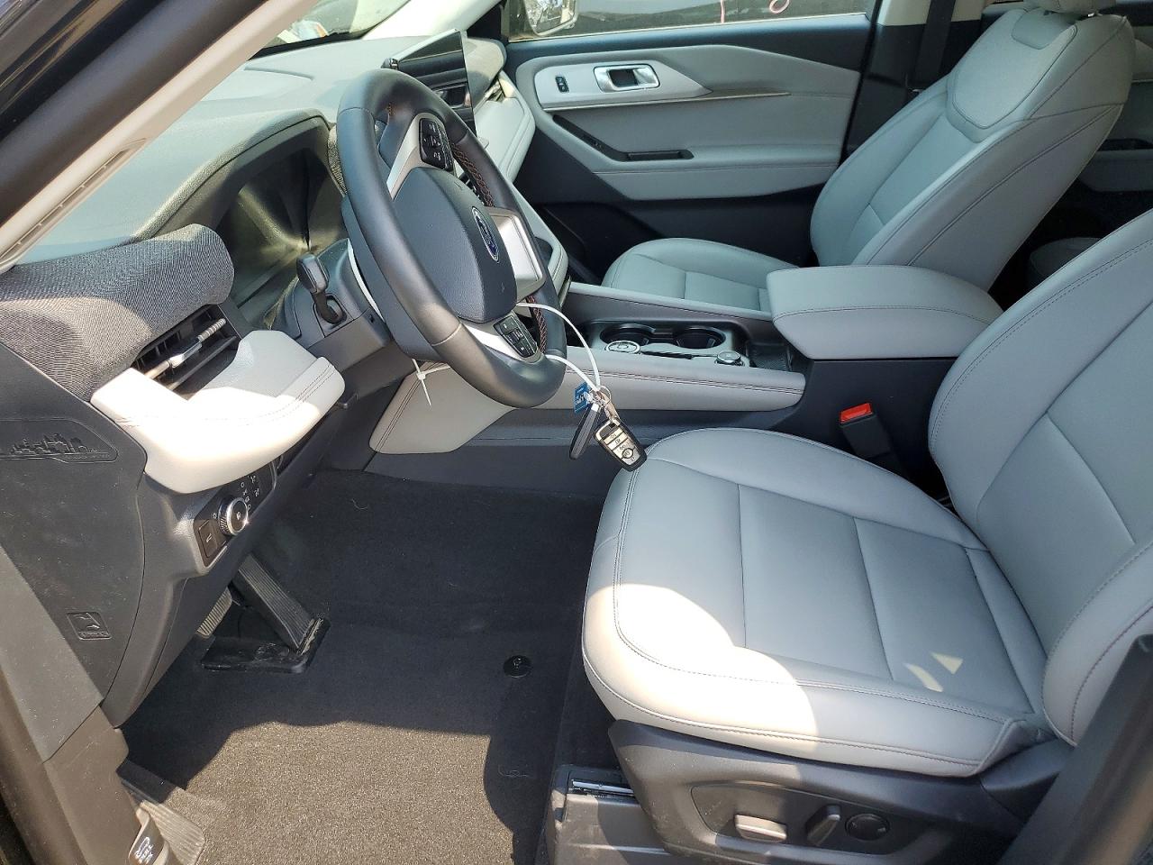 2025 FORD EXPLORER ACTIVE photo 13