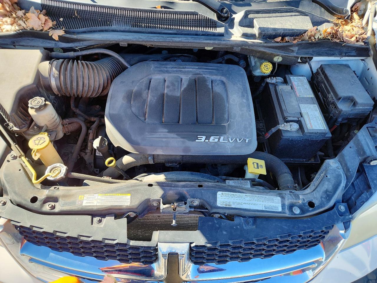 2012 DODGE GRAND CARAVAN SE photo 12